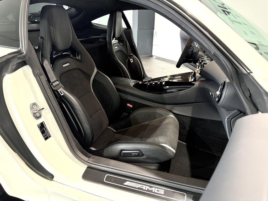 Mercedes-Benz AMG GT R