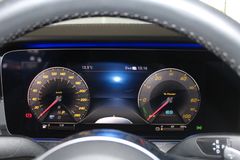 Fahrzeugabbildung Mercedes-Benz E 300 e Autom. AMG LINE COMAND Business HUD uvm.