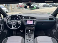 Fahrzeugabbildung Volkswagen Tiguan 2.0 TDI 4MOTION R-Line Pano AHK Stndhzn