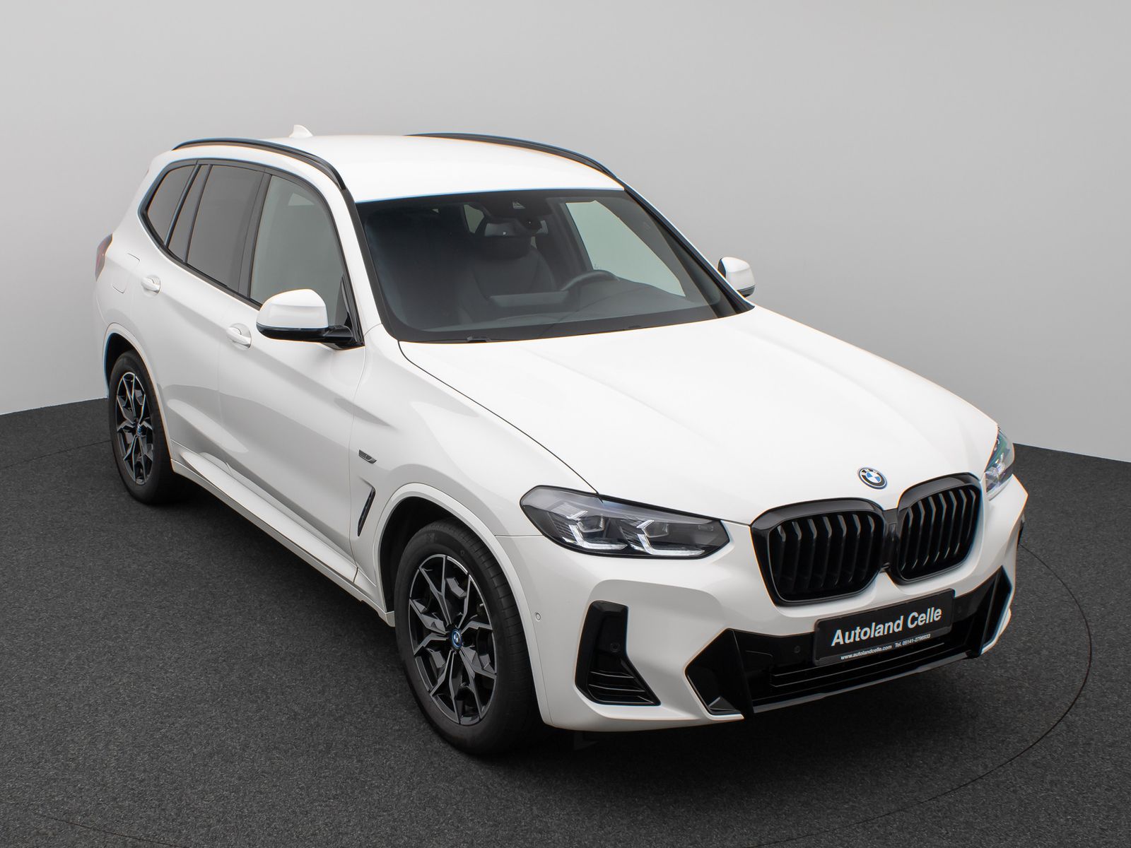 Fahrzeugabbildung BMW X3 xD30e M Sport Kamera DAB HiFi Fernlichtassist