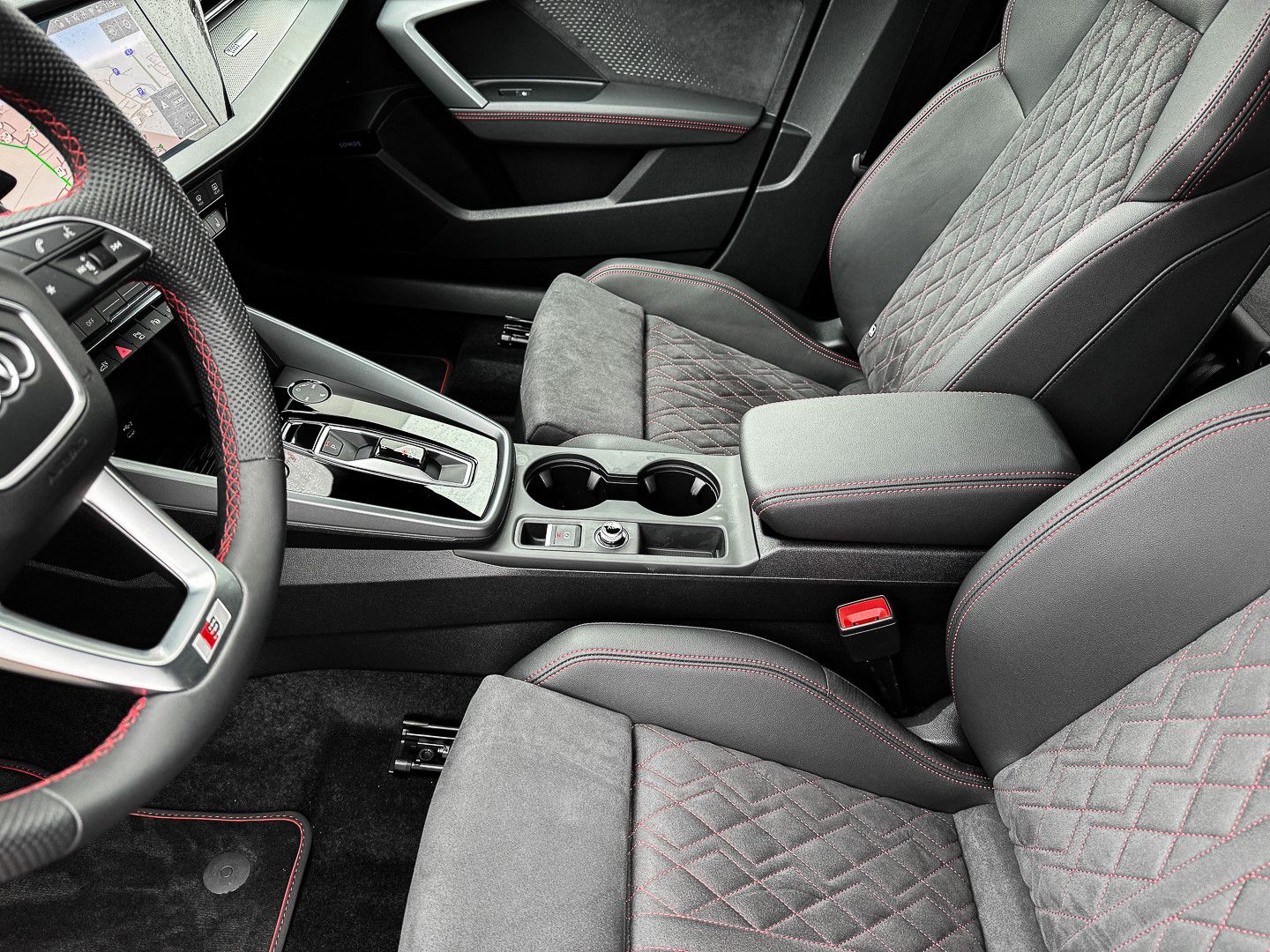 Audi A3 Sportback TFSIe 2x S line Black LED Navi Kom foto 16