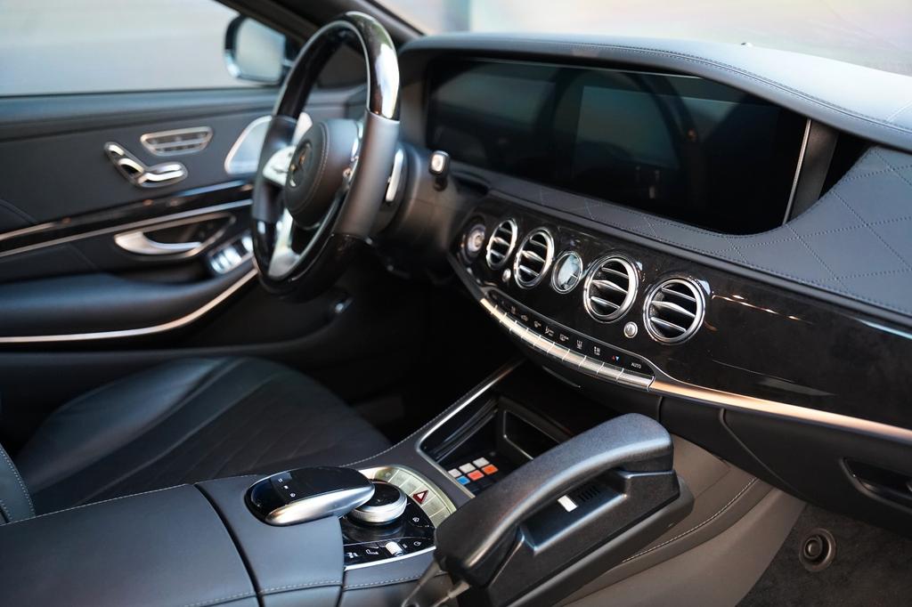 Mercedes-Benz S 600