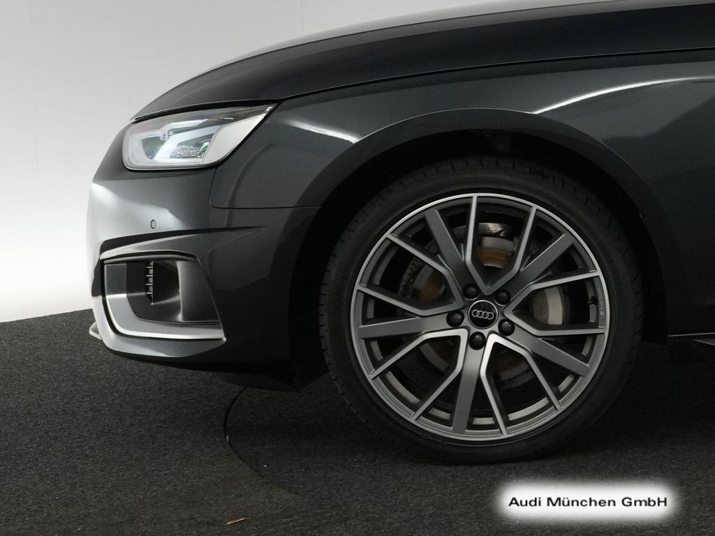 AUDI A4 2023