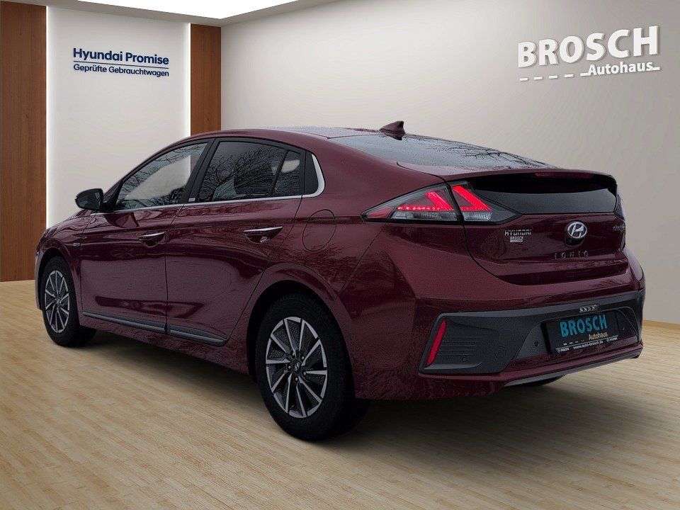 Fahrzeugabbildung Hyundai IONIQ EV STYLE GARANTIE NAV+INFINITY+CARPLAY+KAM