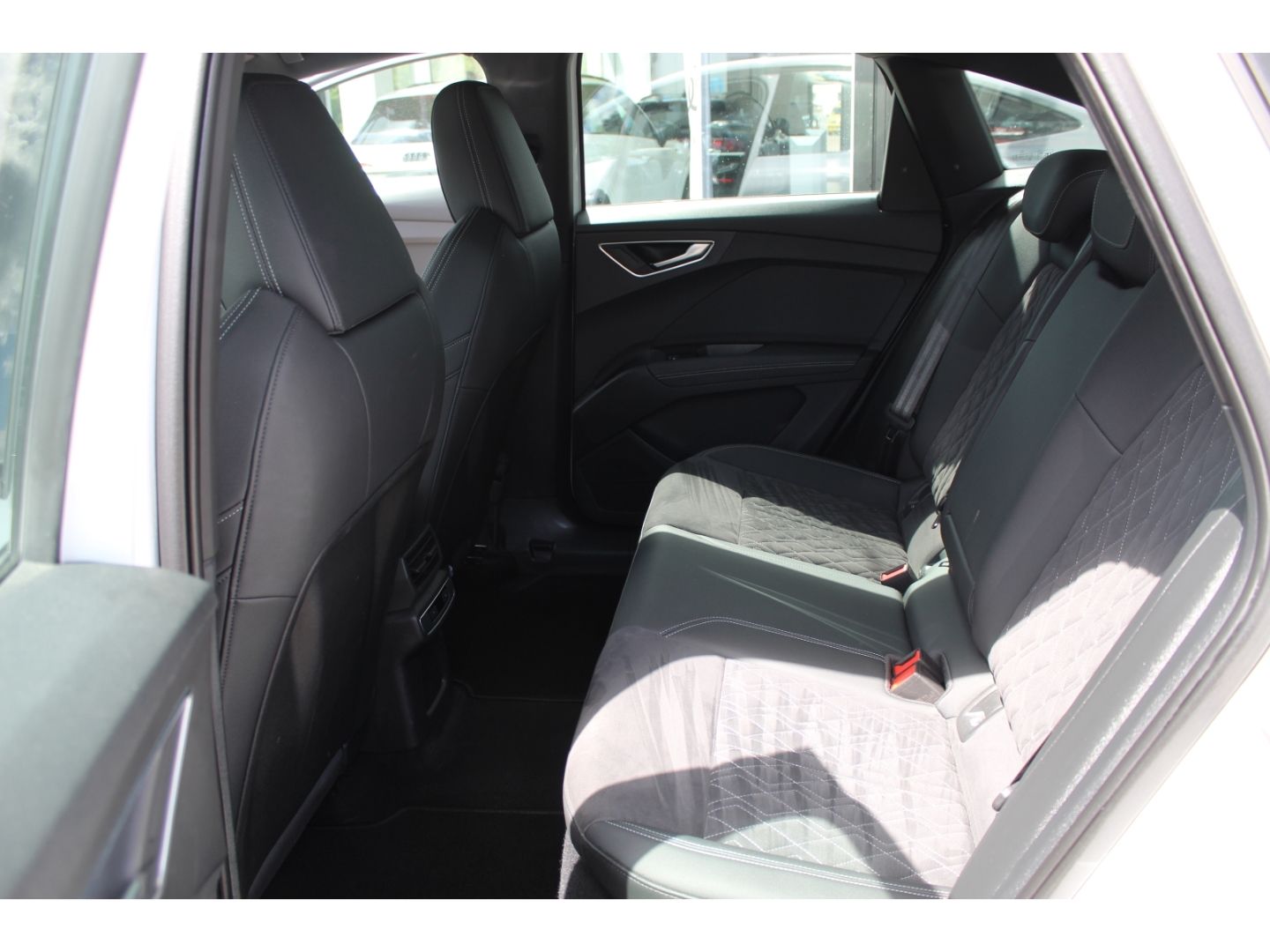 Q4 e-tron Sportback 50 qu. S-Line*Assist*20''HUD