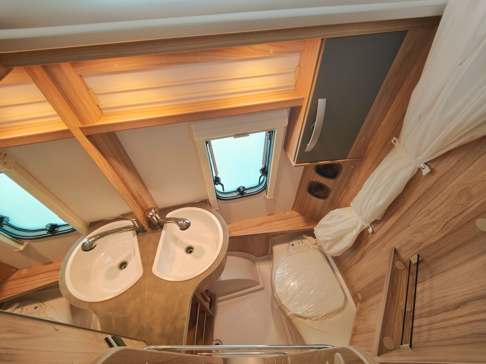 Fahrzeugabbildung HYMER / ERIBA / HYMERCAR Feeling 442 - 6.824€ Sparen!!!