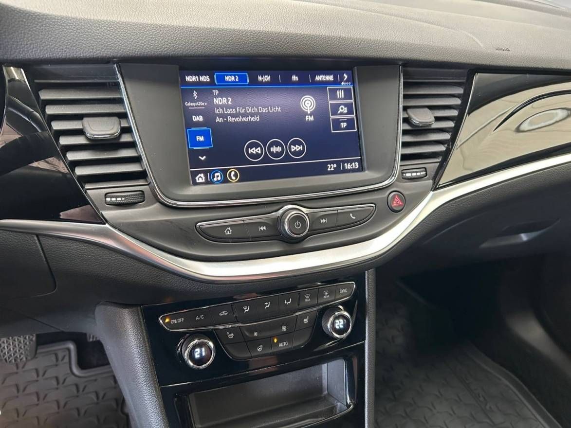Fahrzeugabbildung Opel Astra 1.2 Turbo Start/Stop Sports Tourer Opel 20