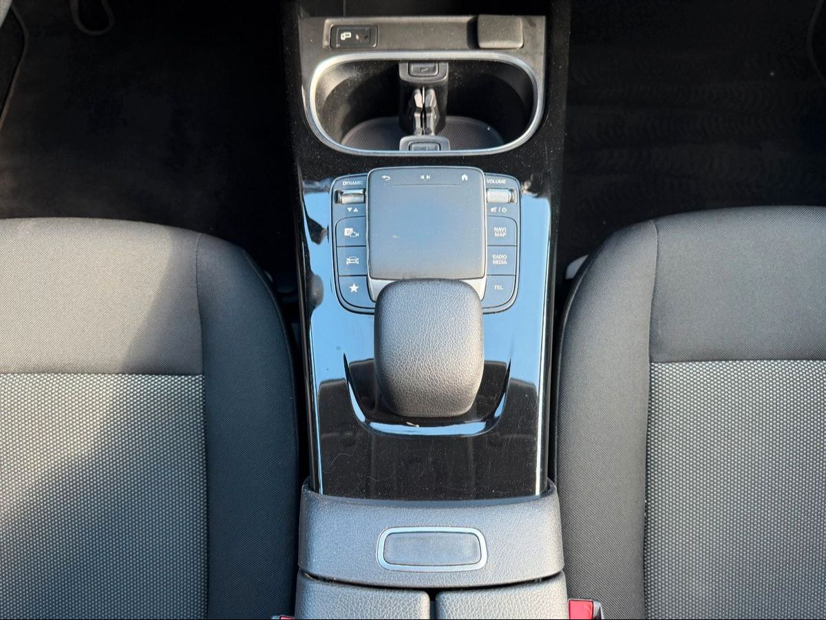 Fahrzeugabbildung Mercedes-Benz A 250e