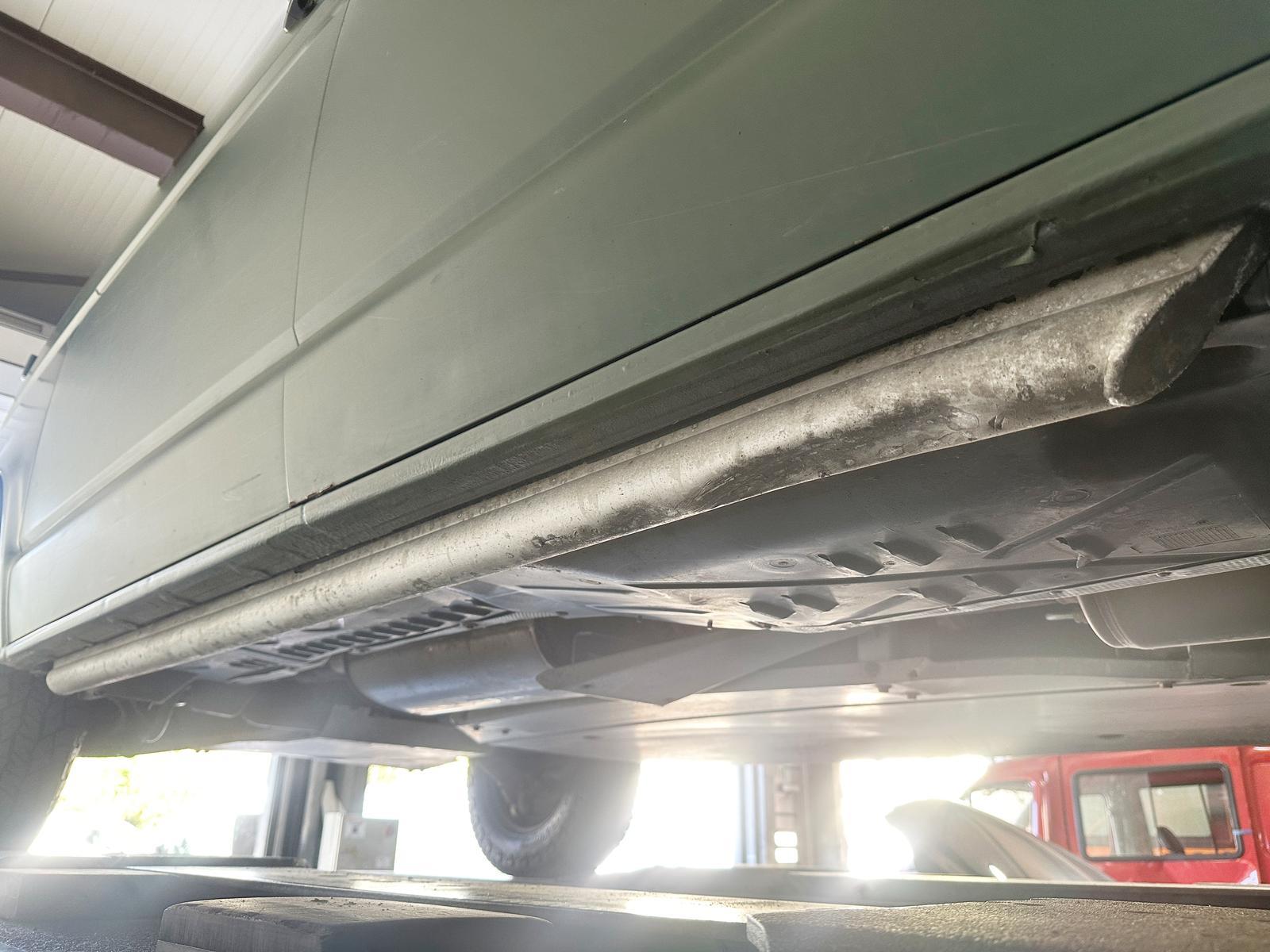 Volkswagen T5 WIDDER 4MOTION KURZ SEIKEL ROCKTON BUNDESWEHR