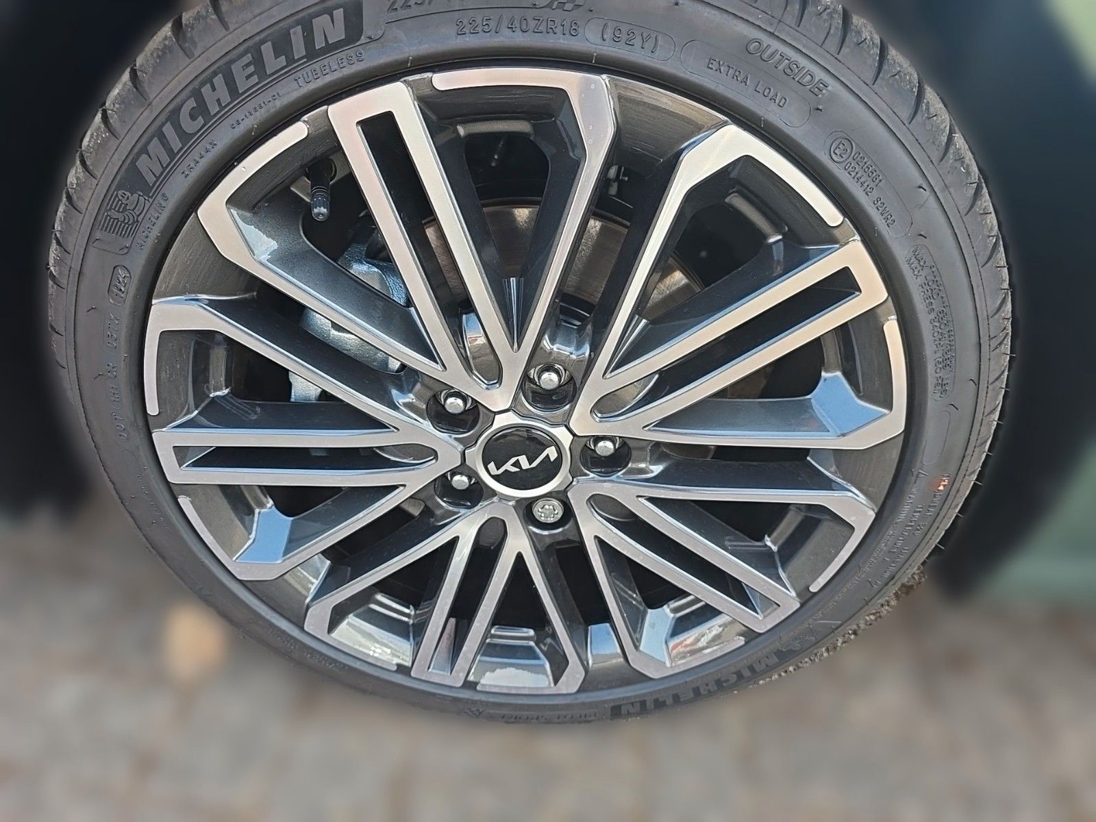 Fahrzeugabbildung Kia CEED_SW 1.5T DCT7 GTL TEC LEDER GD 18Z