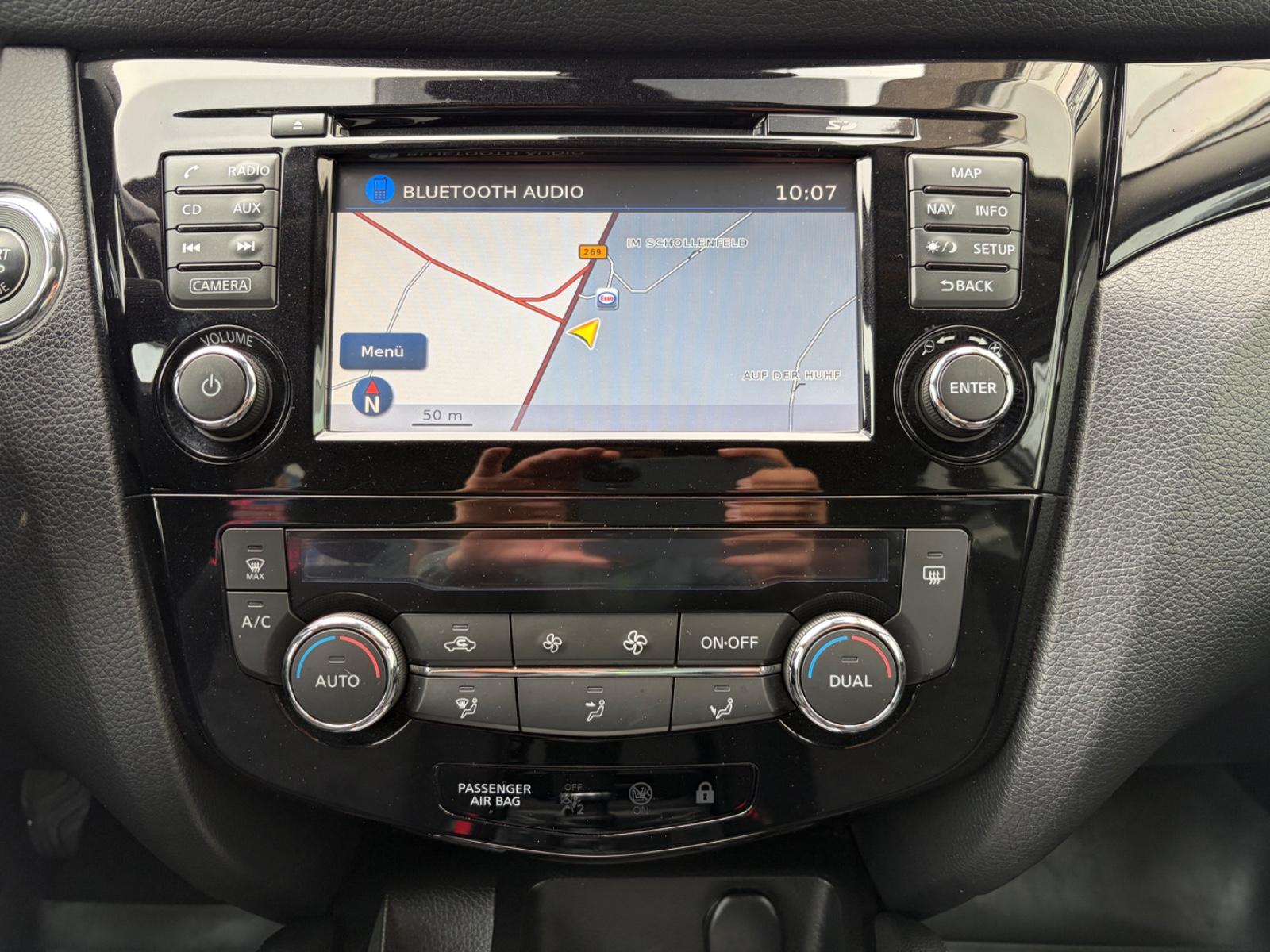 Nissan Qashqai 360° 1.6*PANO*NAVI*LED*360°-CAM*1HAND*LM