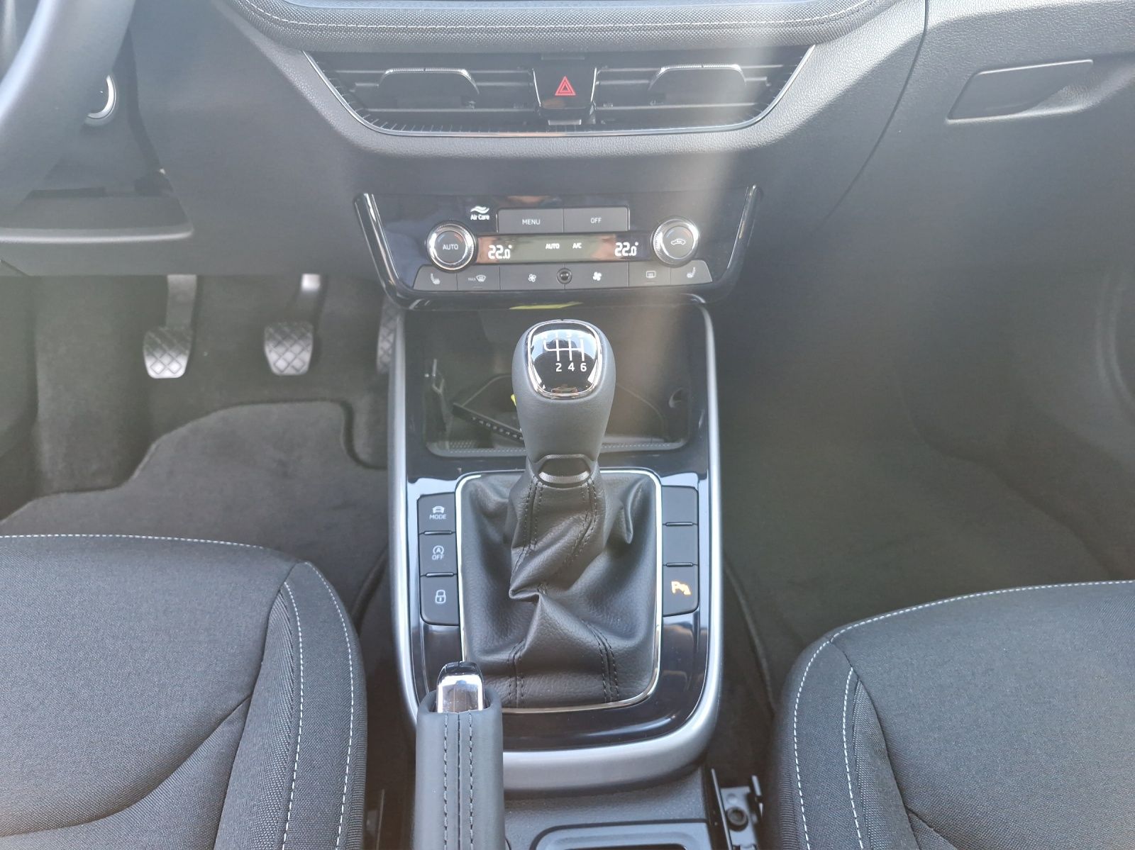 Fahrzeugabbildung SKODA Fabia Tour ACC KLIMA LED