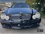 Mercedes-Benz Sportcoupé 220 CDI Diesel - Mercedes-Benz 220: Coupe, 220s