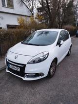Renault Megane Scenic - Renault Megane mit Diesel-Antrieb: Limousine, Automatik