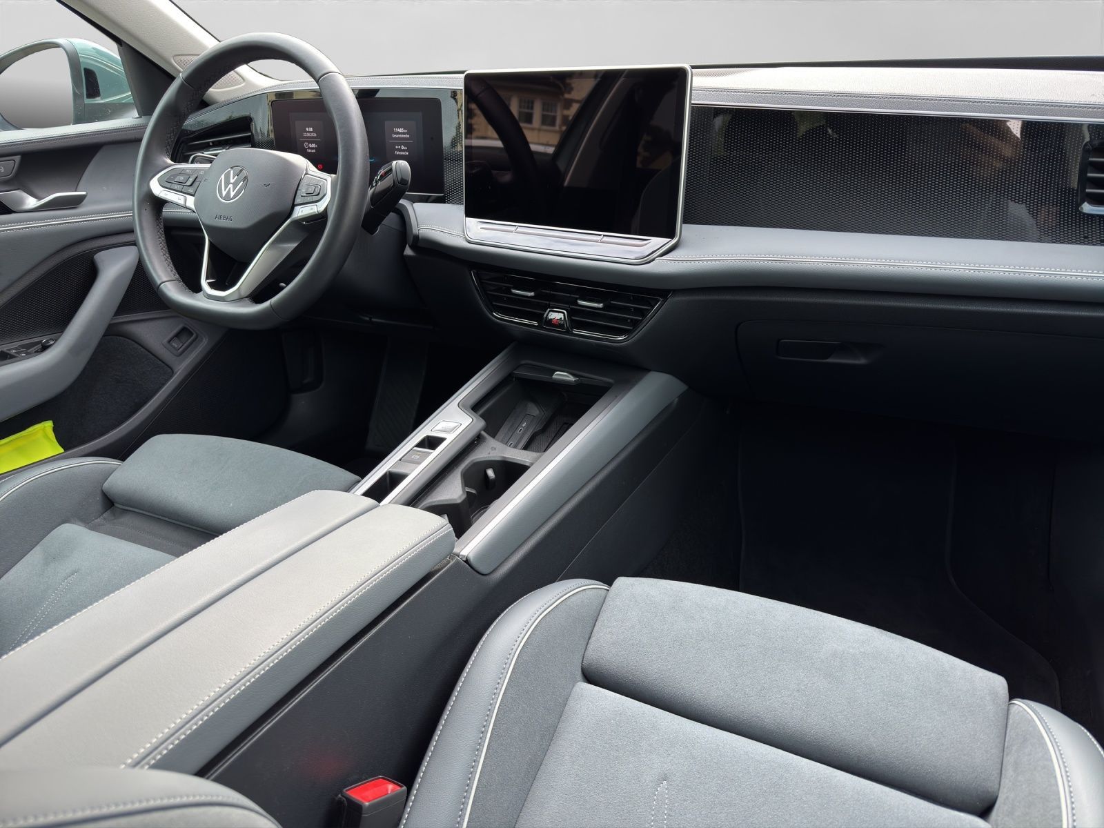 Volkswagen Passat Variant 1.5 eTSI DSG BUSINESS LM17 NAVI K foto 5