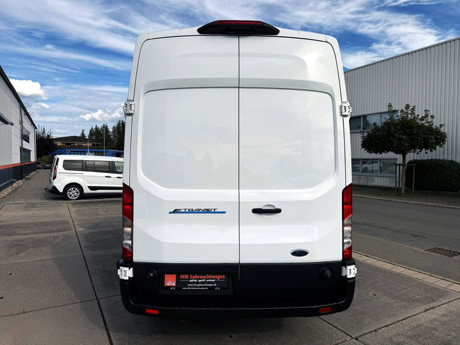 Fahrzeugabbildung Ford E-Transit Kasten 390 L3H2 Trend ACC KAM KLIMA BT