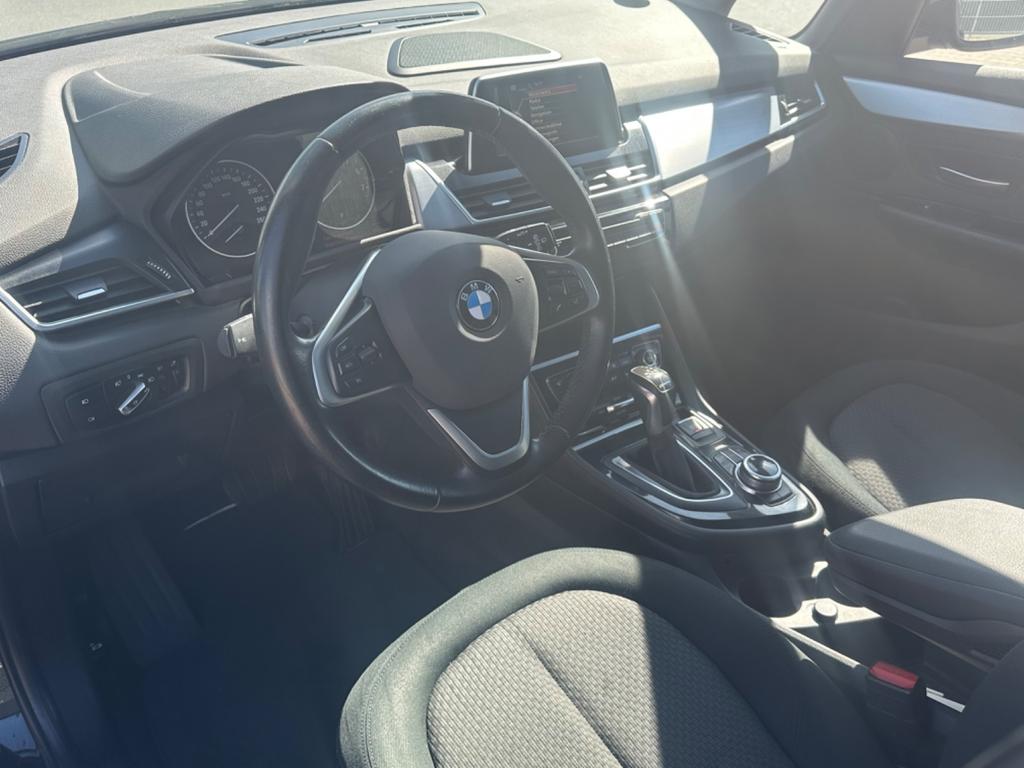 BMW 225