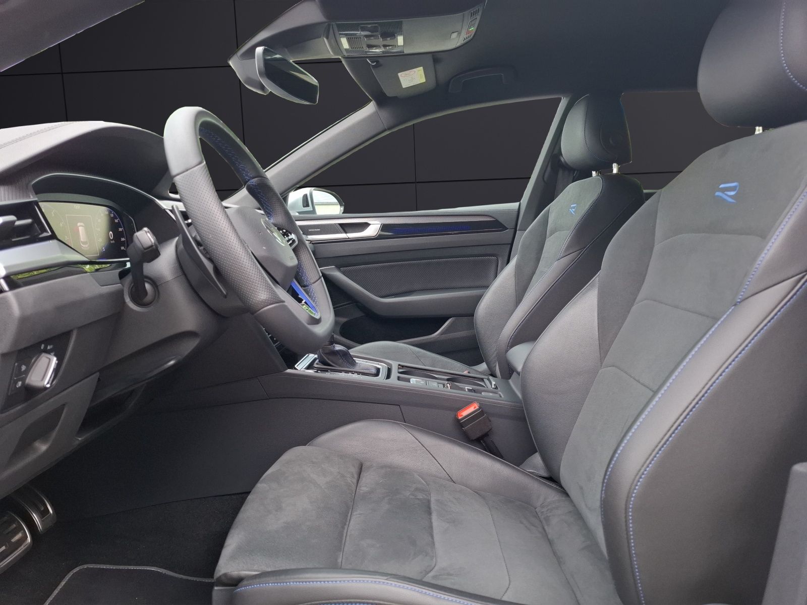 Fahrzeugabbildung Volkswagen Arteon SB R DSG 4M Matrix AID ACC RFK Harman 20"