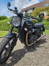 Triumph Street Twin 900 Matt Schwarz - Offers