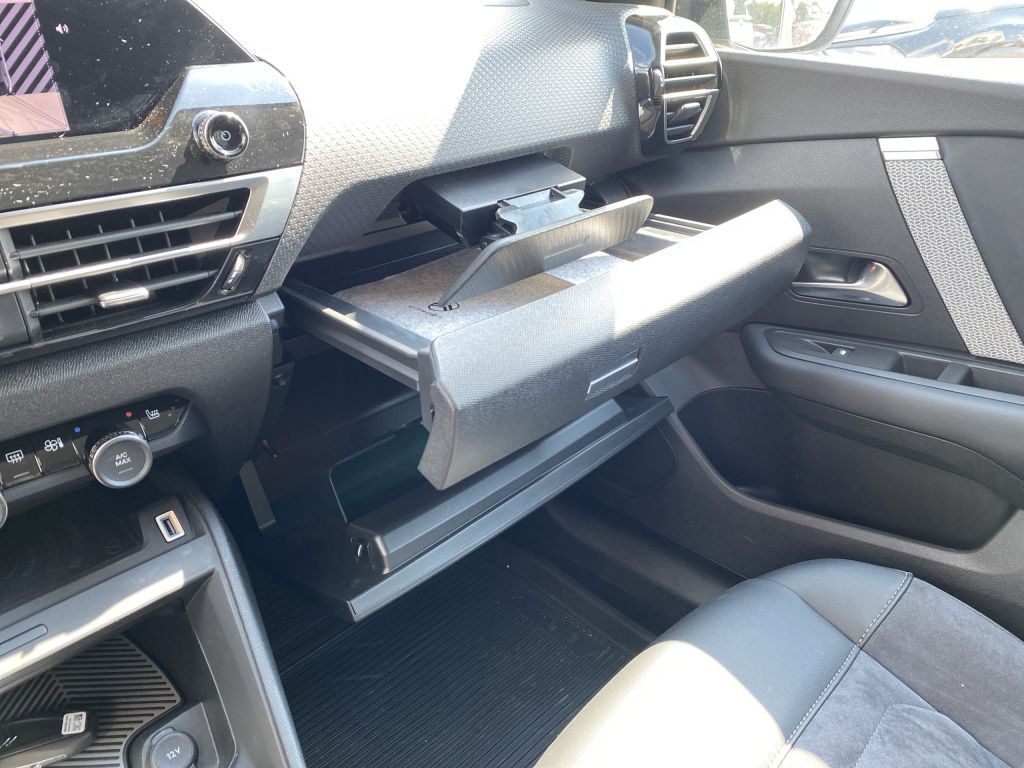 Fahrzeugabbildung Citroën C4 PT 130 S&S *Automatik* MAX *beh. Lenkr*HeadUp