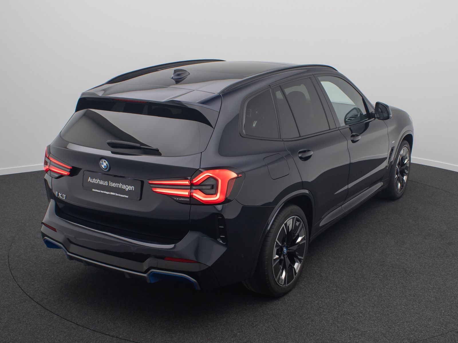Fahrzeugabbildung BMW iX3 IMPRESSIVE 360&deg;Komfort HUD DAB Alarm Panoram
