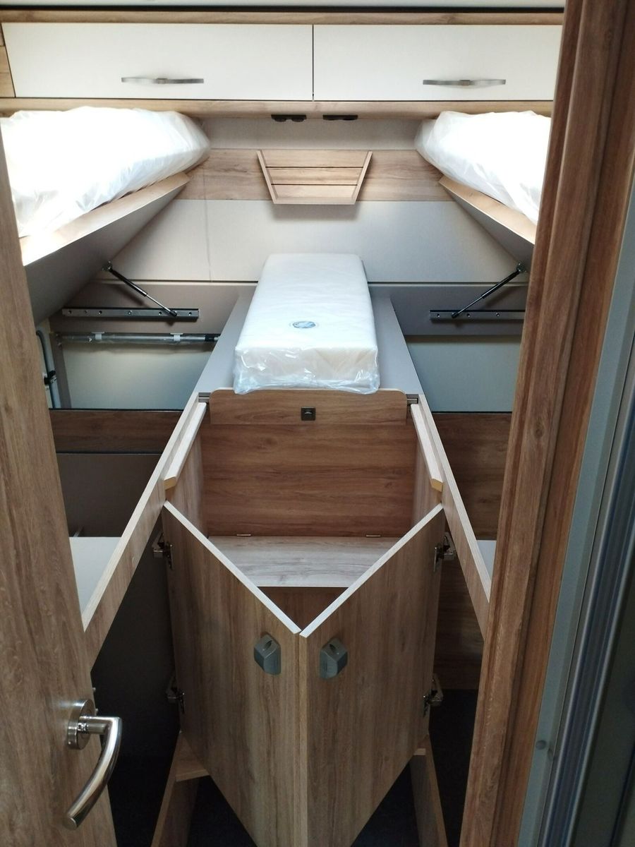 Fahrzeugabbildung Eura Mobil Integra Line IL 720 EB Mondial-Plus-Paket