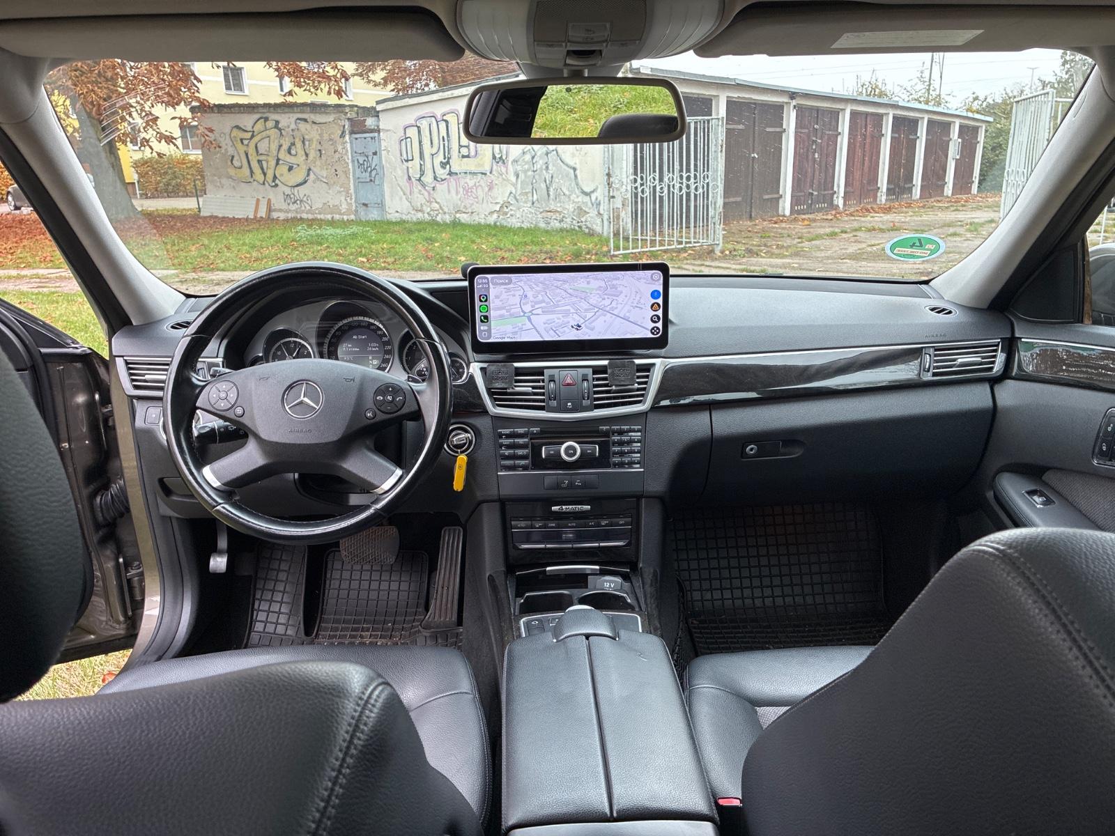 Mercedes-Benz 350 2010 — photo 6