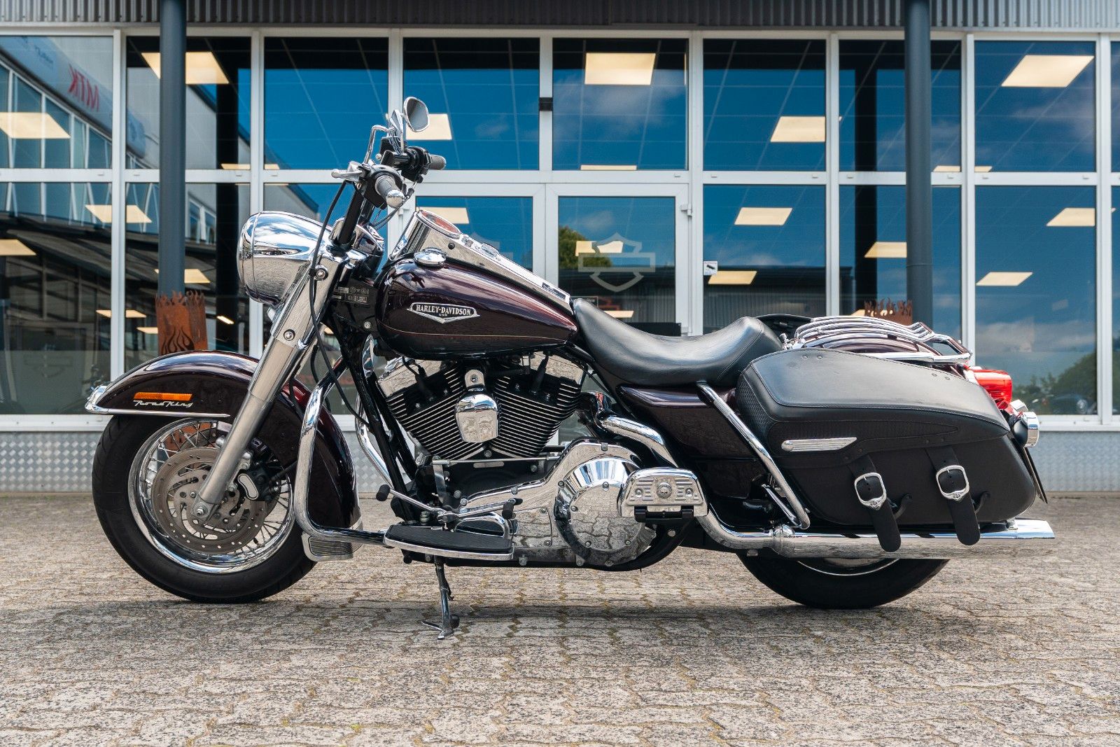Fahrzeugabbildung Harley-Davidson FLHRC Road King Classic - Ape - Le Pera