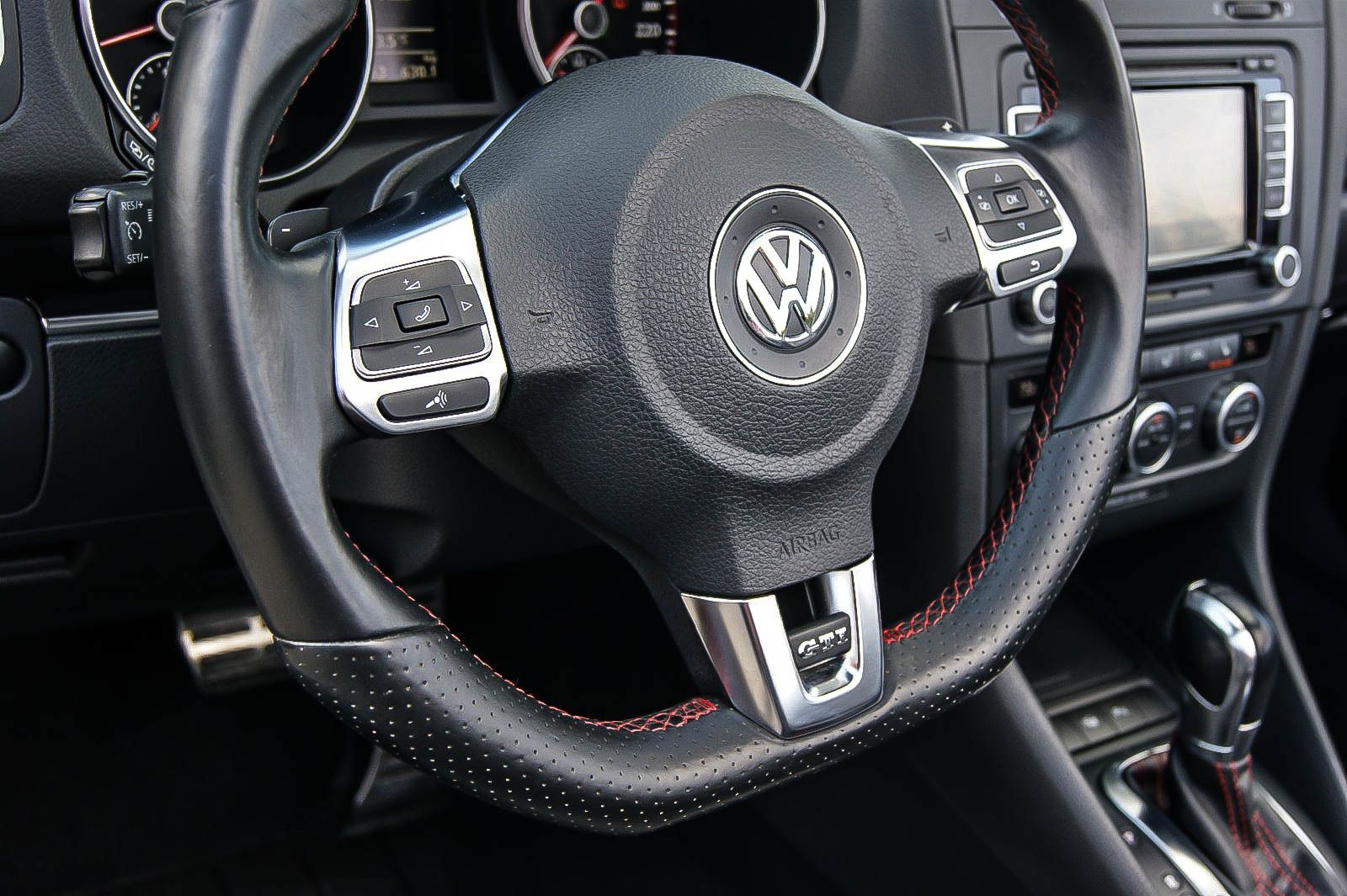 Fahrzeugabbildung Volkswagen Golf VI GTI Cabriolet 20TSI DSG XENON LEDER NAVI