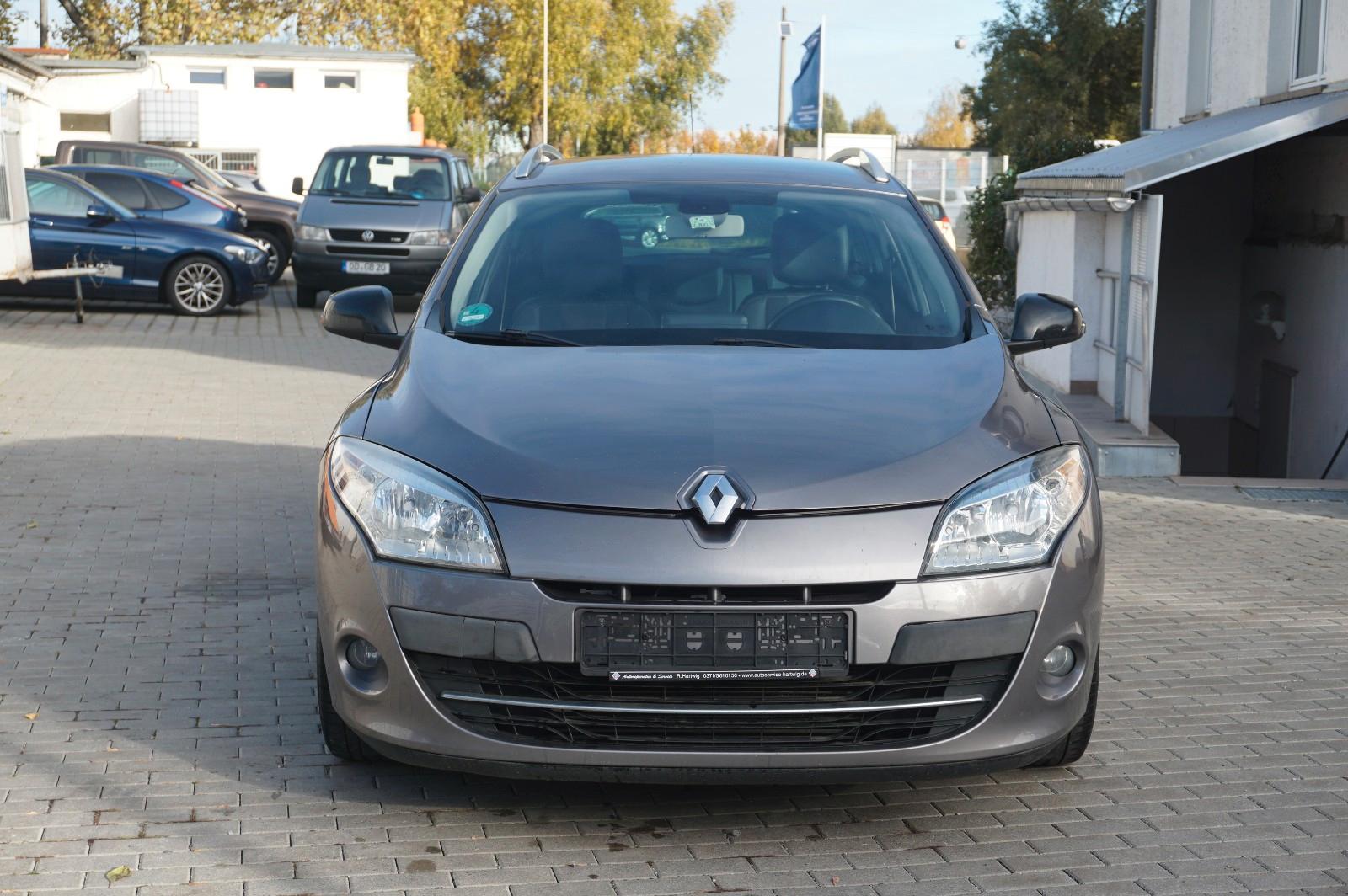 Renault Megane 2011 — photo 7