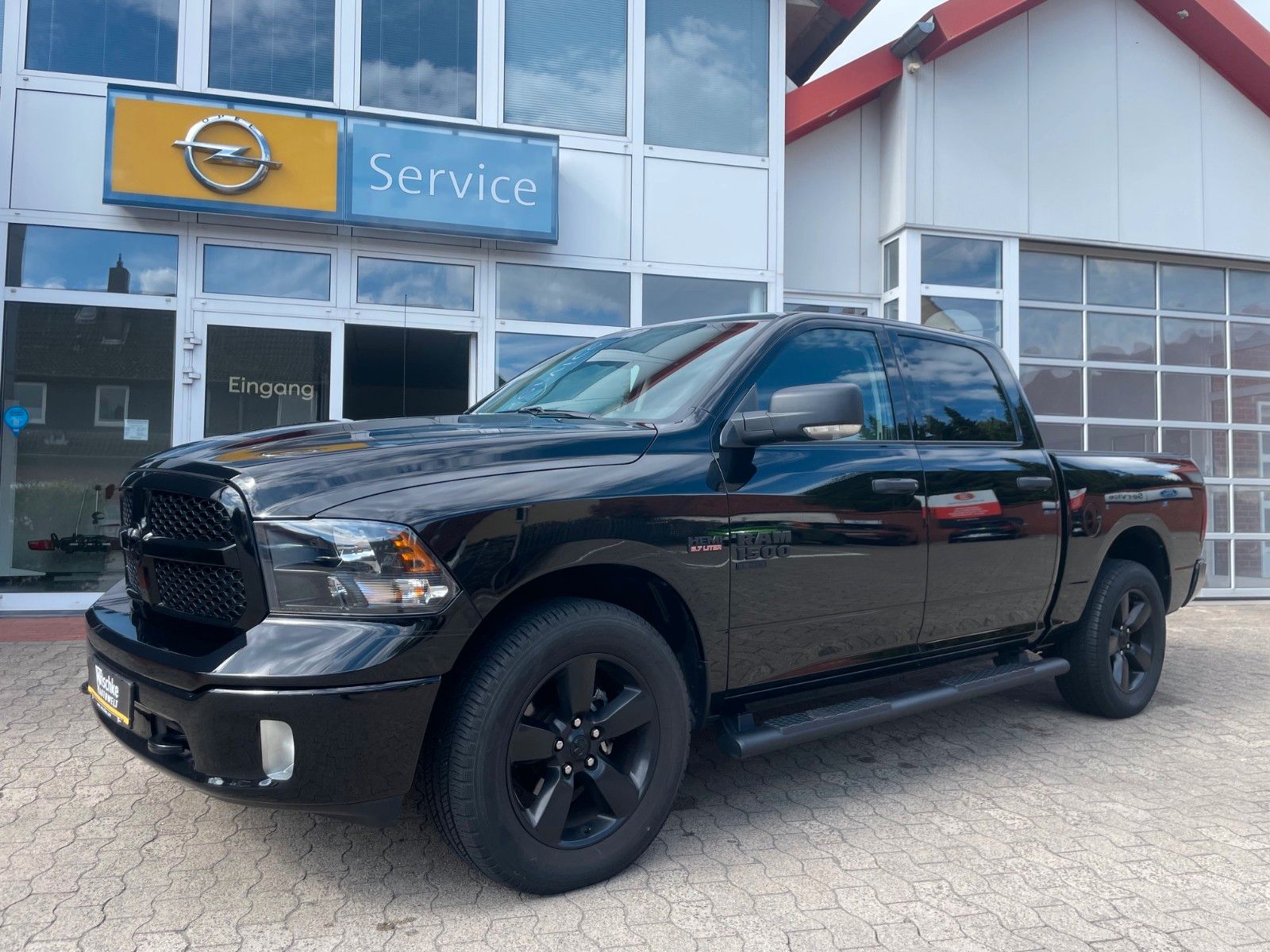 Dodge RAM - 1