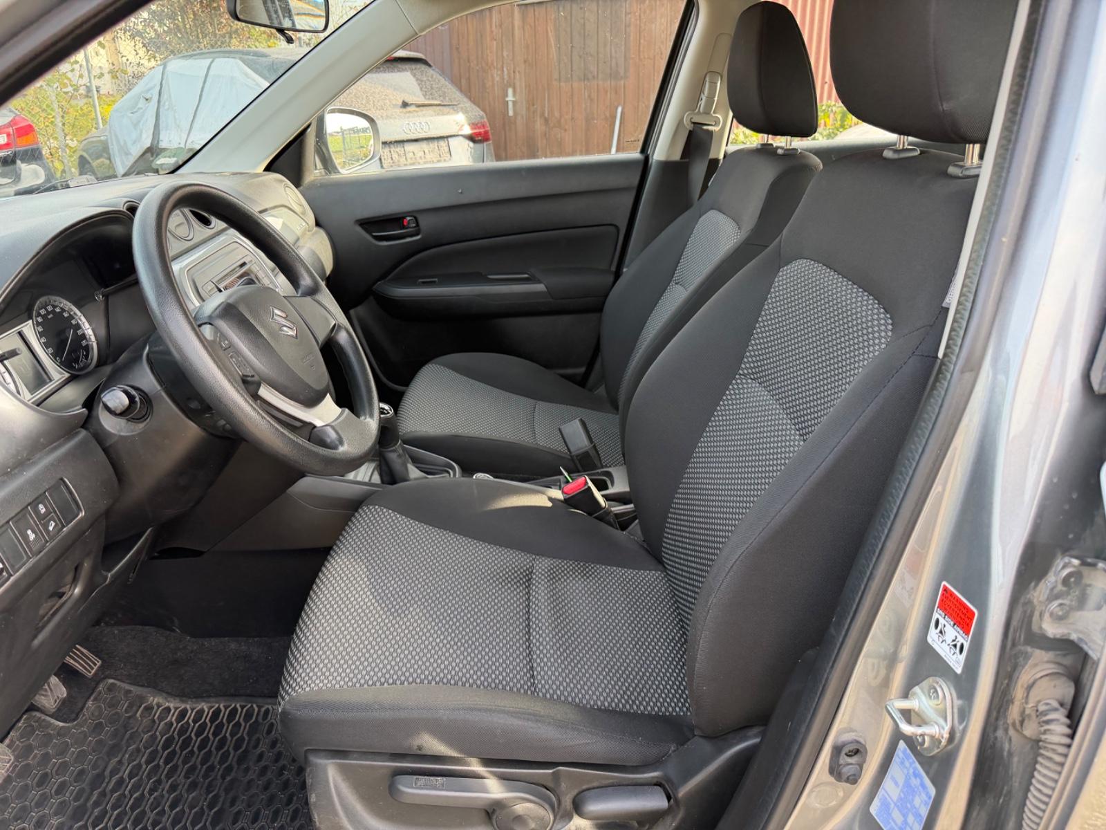 Suzuki Vitara 1.6 Comfort 4x4 *Anhängerkupplung*TÜV Neu