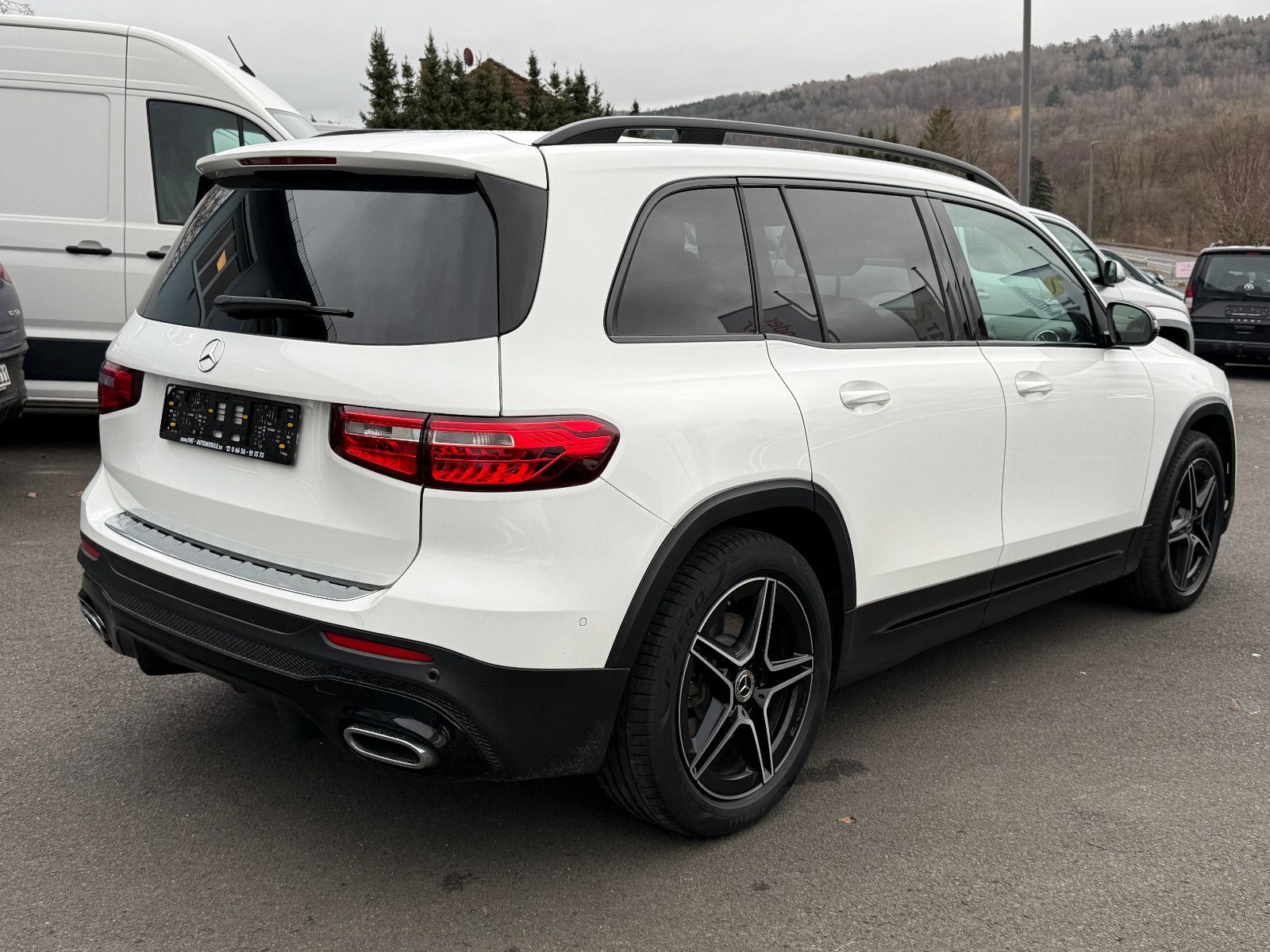 Fahrzeugabbildung Mercedes-Benz GLB 220d 4Matic AMG ACC AHK Kamera Ambiente Pano