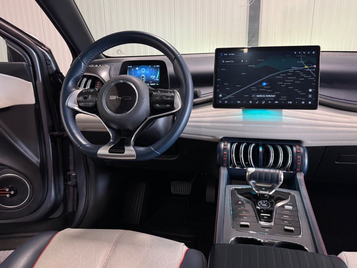 BYD ATTO 3 Comfort 60kWh SoH 91% | Pano | Navi | kam imagem 3
