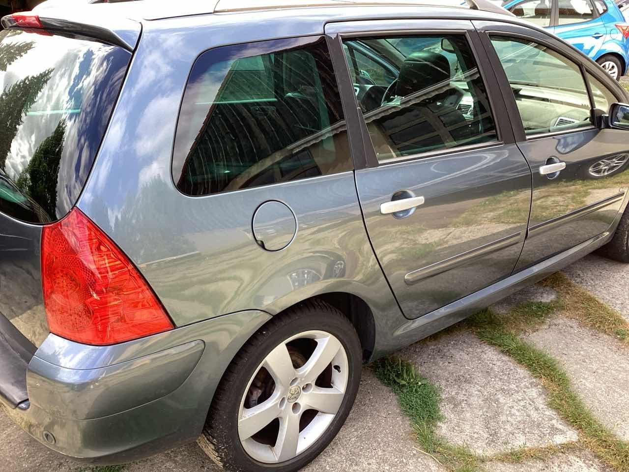 Peugeot 307 2006 — interior