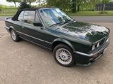 BMW 320i Cabriolet - BMW 320 aus 1988 mit Benzin-Antrieb: Cabrio, 320i