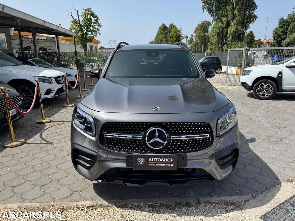 Image of Mercedes-Benz GLB 200