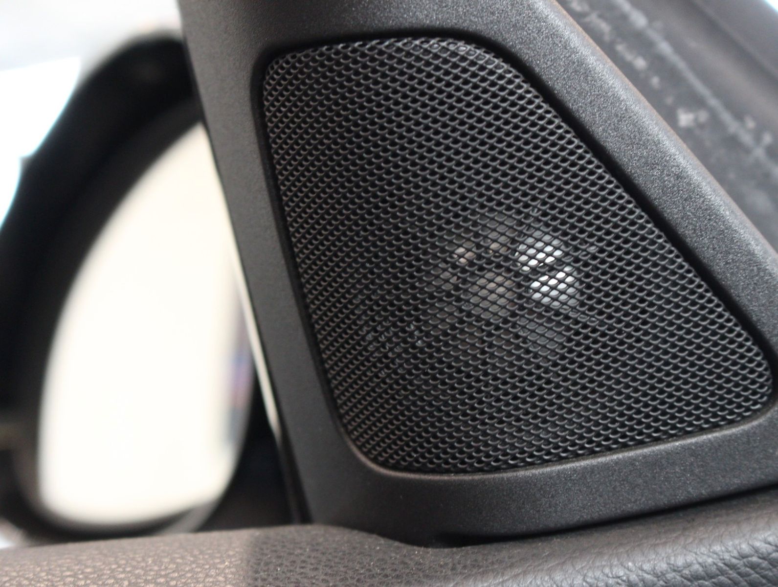 Fahrzeugabbildung BMW 325i Cabrio  M Sport Edition*Bi-Xenon*Navi*PDC