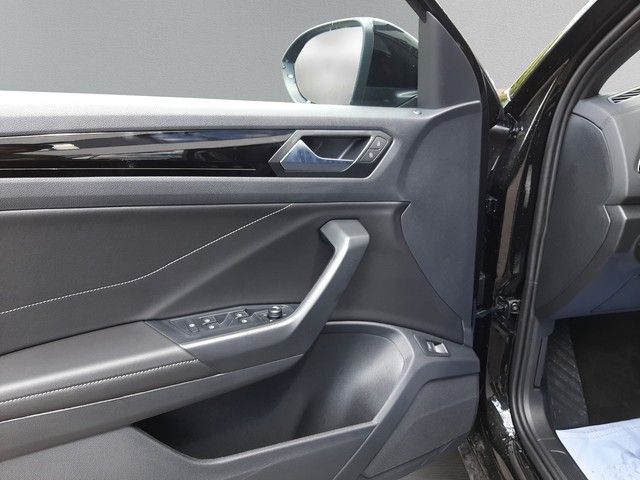 Fahrzeugabbildung Volkswagen T-Roc Black Style 1.5TSI DSG AHK Matrix Massage