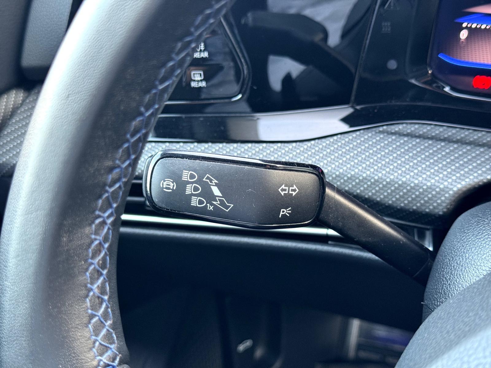 Volkswagen Golf R 4MO*DCC*HUD*AKRAPOVIC*IQ*HARMAN*ACC*KAM, миниатюра 19