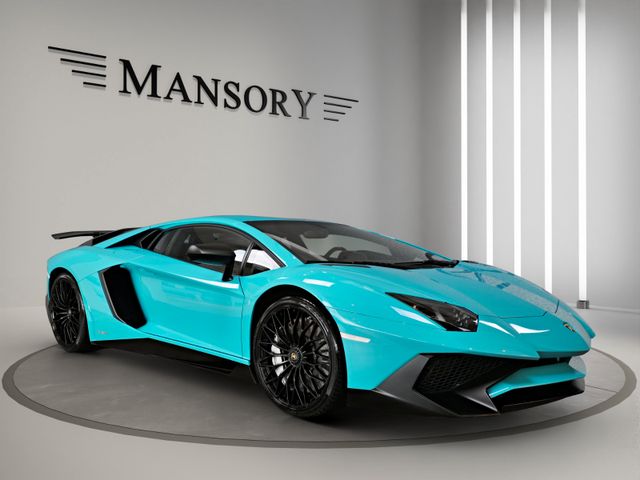 LAMBORGHINI Aventador