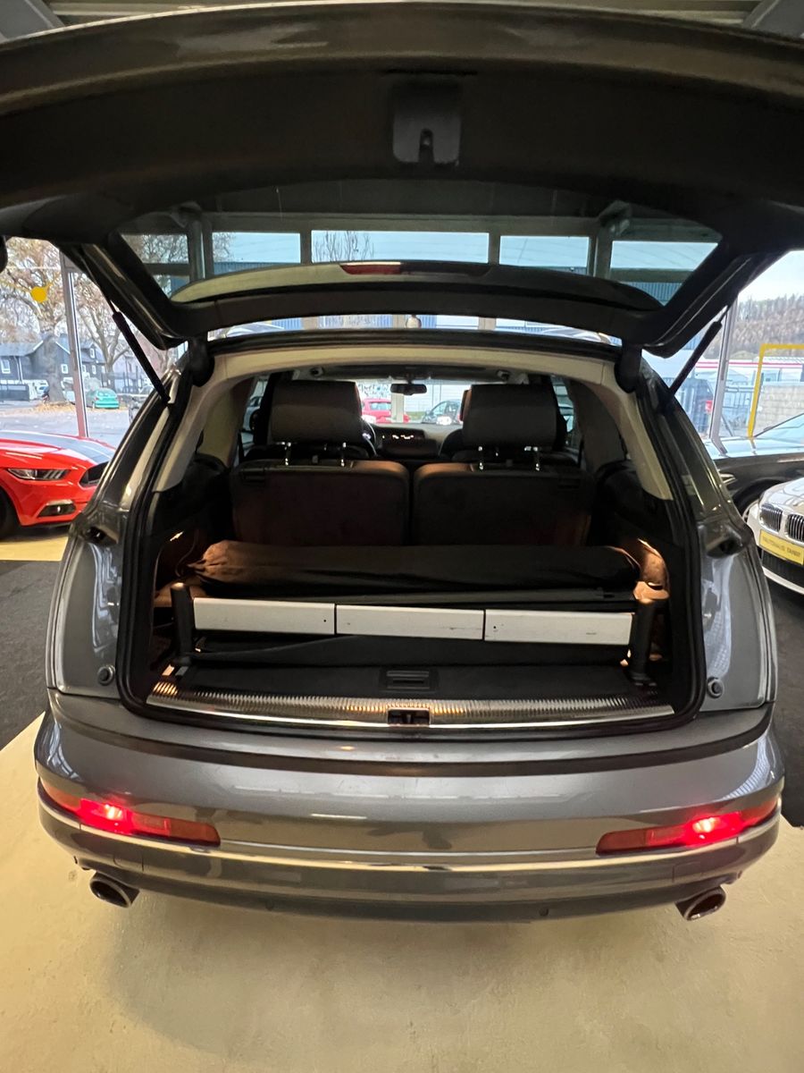 Fahrzeugabbildung Audi Q7 3.0 TDI quattro * 1.HAND * 7.Sitzer *