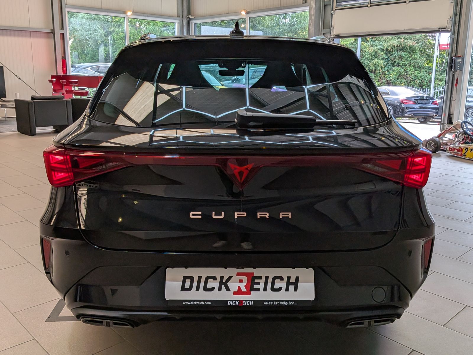 Fahrzeugabbildung CUPRA Leon 1.5 eTSI Dynamic-Edge-Paket AHK*PANO*CAM*18
