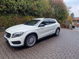 Mercedes-Benz GLA 220 CDI / d 4Matic AMG Line - Mercedes-Benz GLA 220 aus 2015