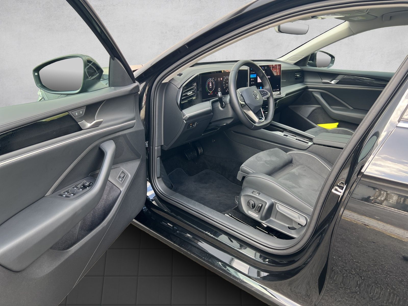 Passat Variant Business 1.5 TSI eHybrid DSG AHK*