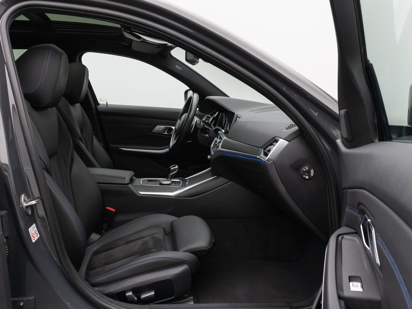 Fahrzeugabbildung BMW 320d xD M Sport Panorama Laser Kamera DAB HiFi