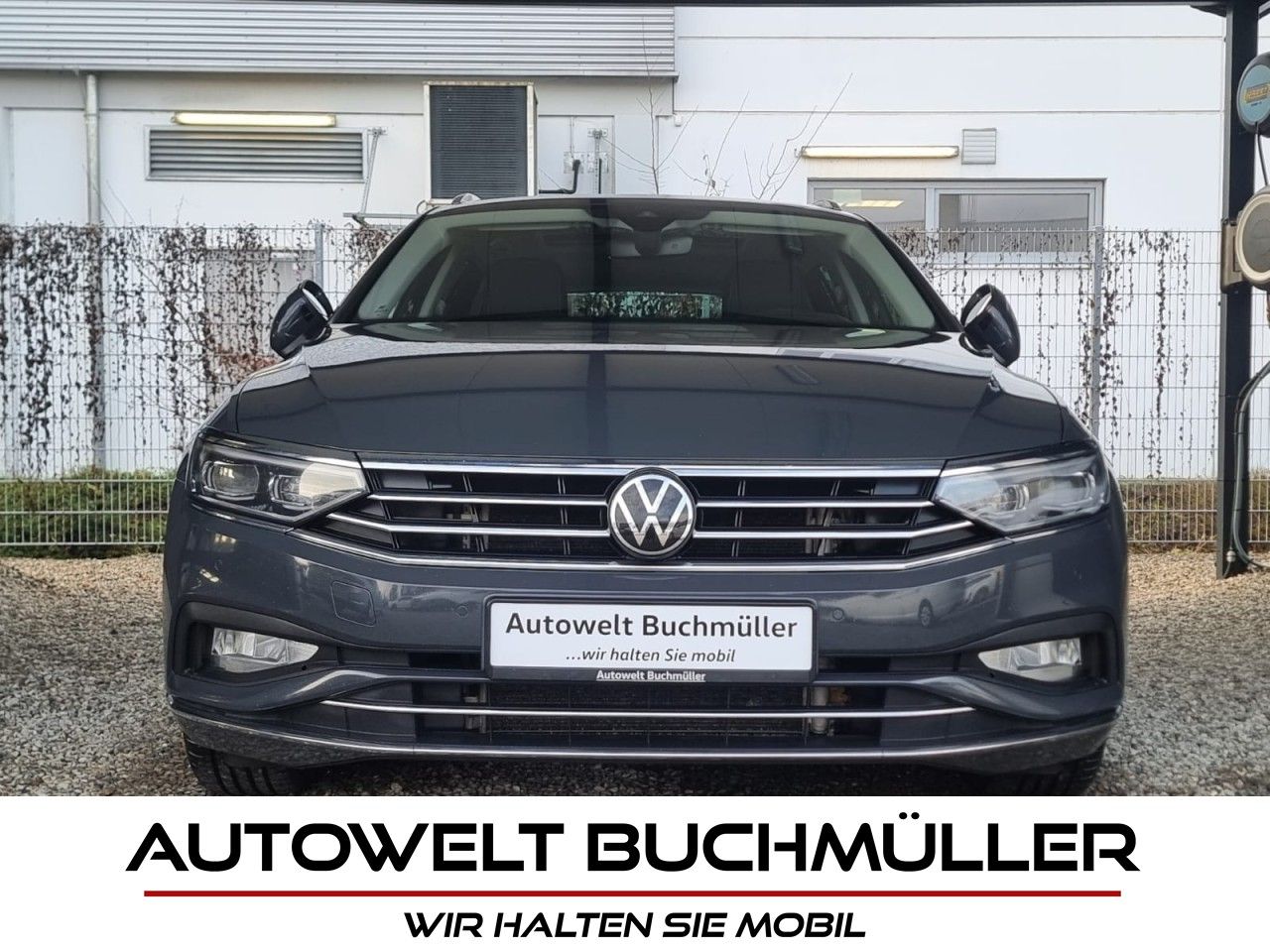 Gebrauchtwagen Volkswagen Passat Passat 2.0 TDI DSG,PANO,LEDER,MATRIX,STANDH,ACC in Nersingen