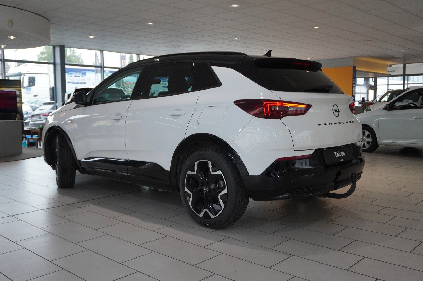 Fahrzeugabbildung Opel Grandland (X) GS LINE 4HYBRID NAVI/KAMERA/AHK
