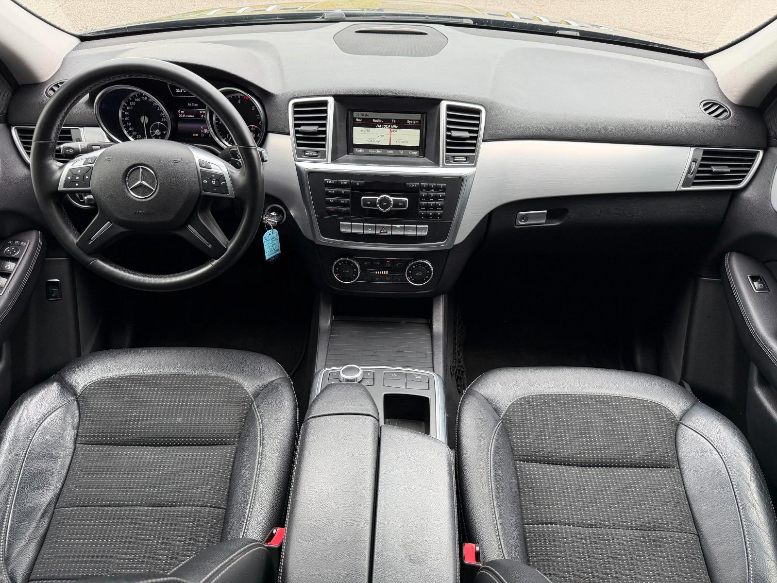 Mercedes-Benz ML 250 CDI BlueTec/4Matic/AMG/Xenon/Navi/1.Hand