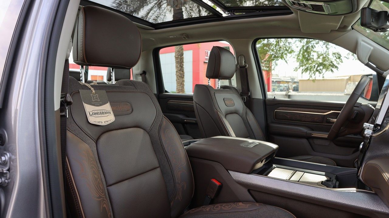 Fahrzeugabbildung Dodge RAM LIMITED LONGHOR Full Options T1: 70.000 EURO